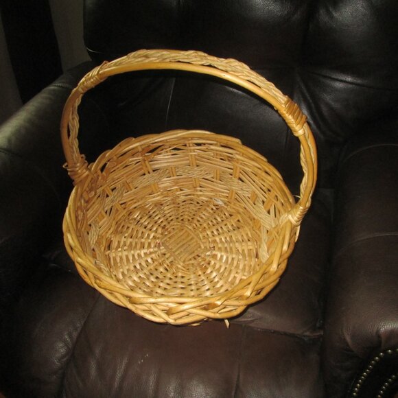 Used Wicker Basket - Picture 5 of 5
